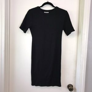RIBBED BLACK T-SHIRT DRESS